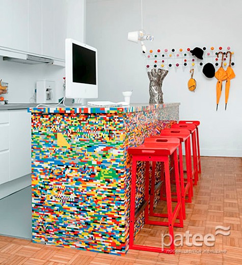 Стол из Lego