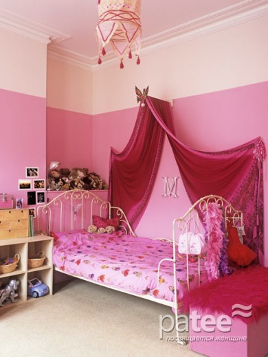 Розовый интерьер