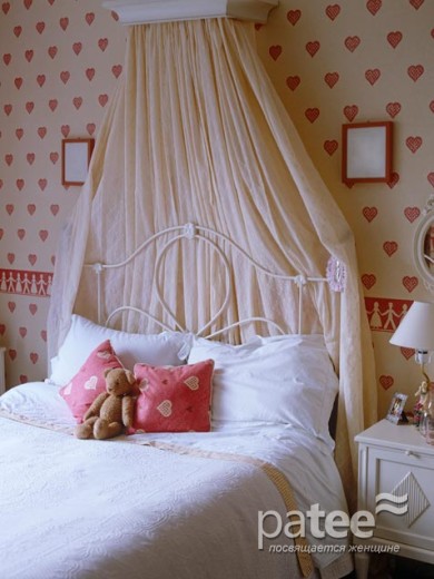 Розовый интерьер