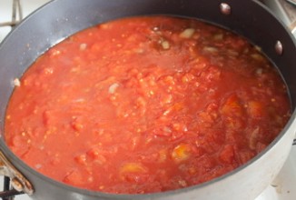 Треска в томатном соусе с черносливом - Шаг 2