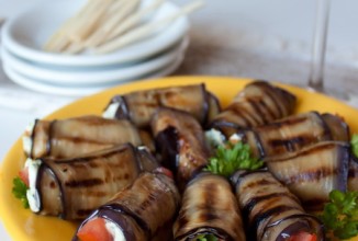 Закуска из баклажанов с фетой и чесноком, рецепт с фото рекомендации Закуска из баклажанов с фетой и чесноком, рецепт с фото рекомендации