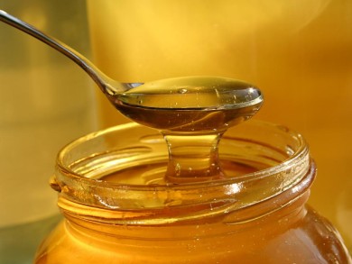 Мед назвали наиболее эффективным средством против кашля