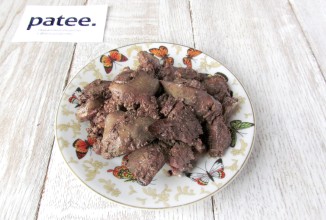 Салат из куриной печени рецепт и клубники. . Салат из куриной печени рецепт и клубники фото. Салат из куриной печени рецепт и клубники-. картинка Салат из куриной печени рецепт и клубники. картинка . Салат "Клубничка" с куриной печенью
