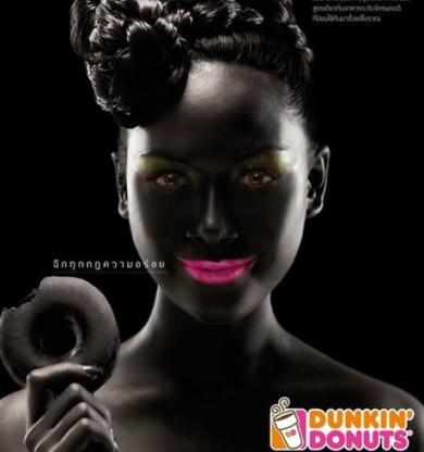 Расистская реклама черных пончиков в Таиланде
