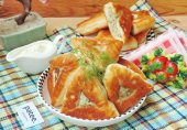 Слоеный пирог с помидорами, беконом и сыром — рецепт с фото пошагово рекомендации Слоеный пирог с помидорами, беконом и сыром — рецепт с фото пошагово рекомендации