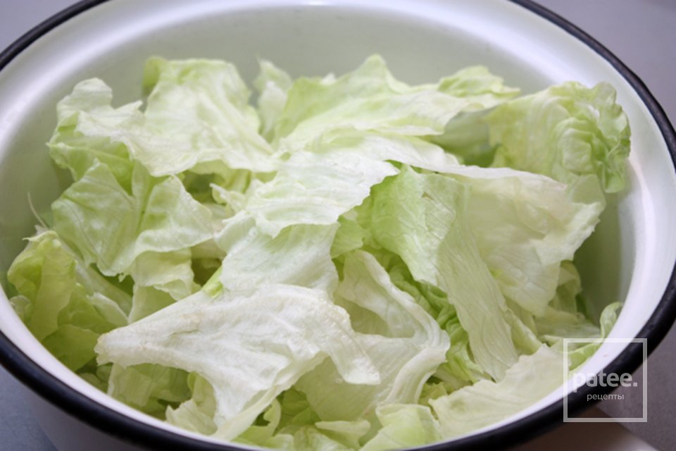 Салат из курицы с ананасами - Шаг 1