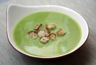 Суп-пюре из зеленого горошка