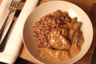 Телятина в сливочно-грибном соусе