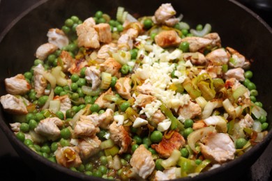 Коричневый рис с индейкой и овощами - приготовление