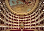Teatro di San Carlo (Италия)