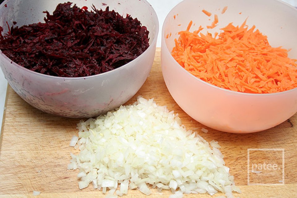 Свекольно-морковный салат - Шаг 1
