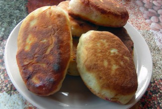 Пирожки с вишней