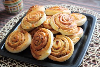 Завиванцы (булочки с корицей)