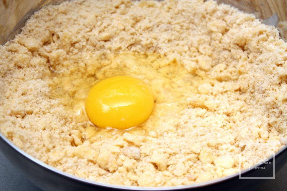 Миндальный пирог с клубникой - Шаг 3