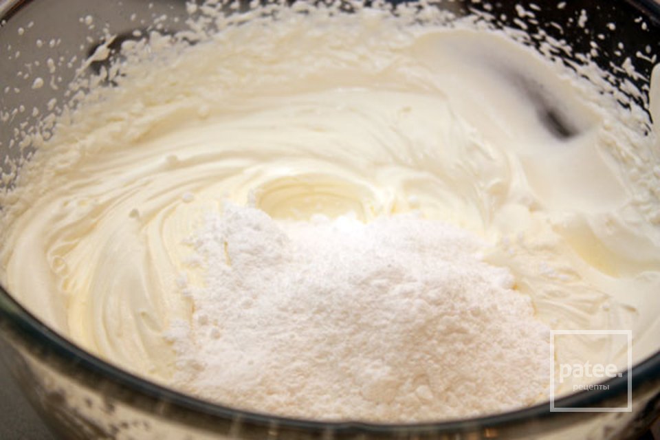 Миндальный пирог с клубникой - Шаг 8