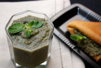 Сладкий мятный песто