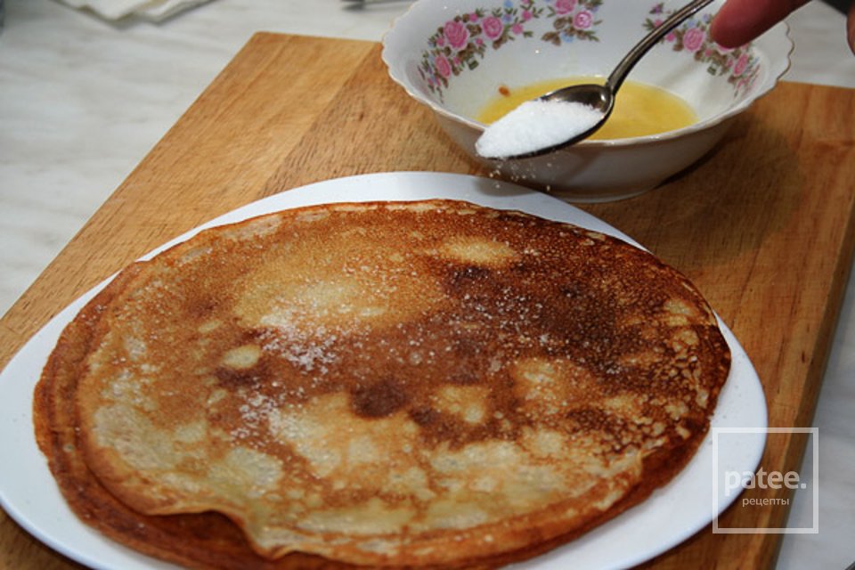 Сладкие блины на кефире - Шаг 8