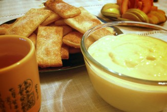 Слоеные коржики с заварным кремом