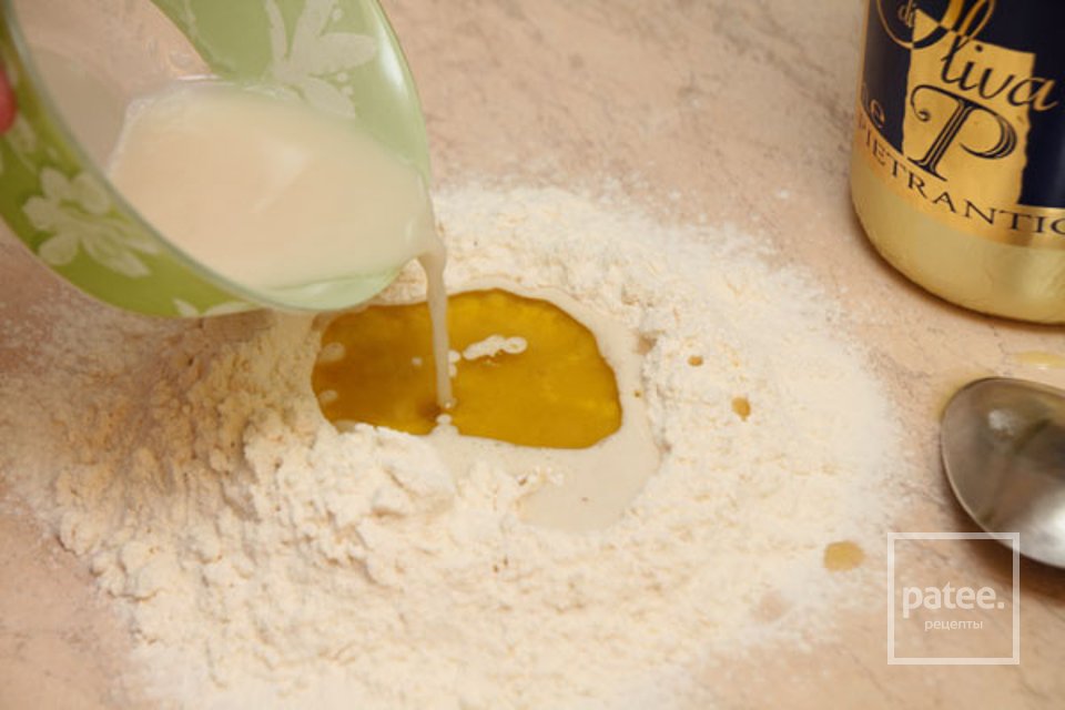 Пицца с помидорами и сыром - Шаг 2