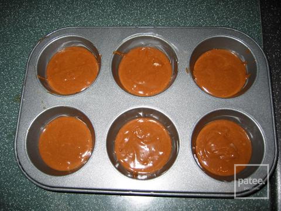 Шоколадные маффины с кофейной начинкой - Шаг 2