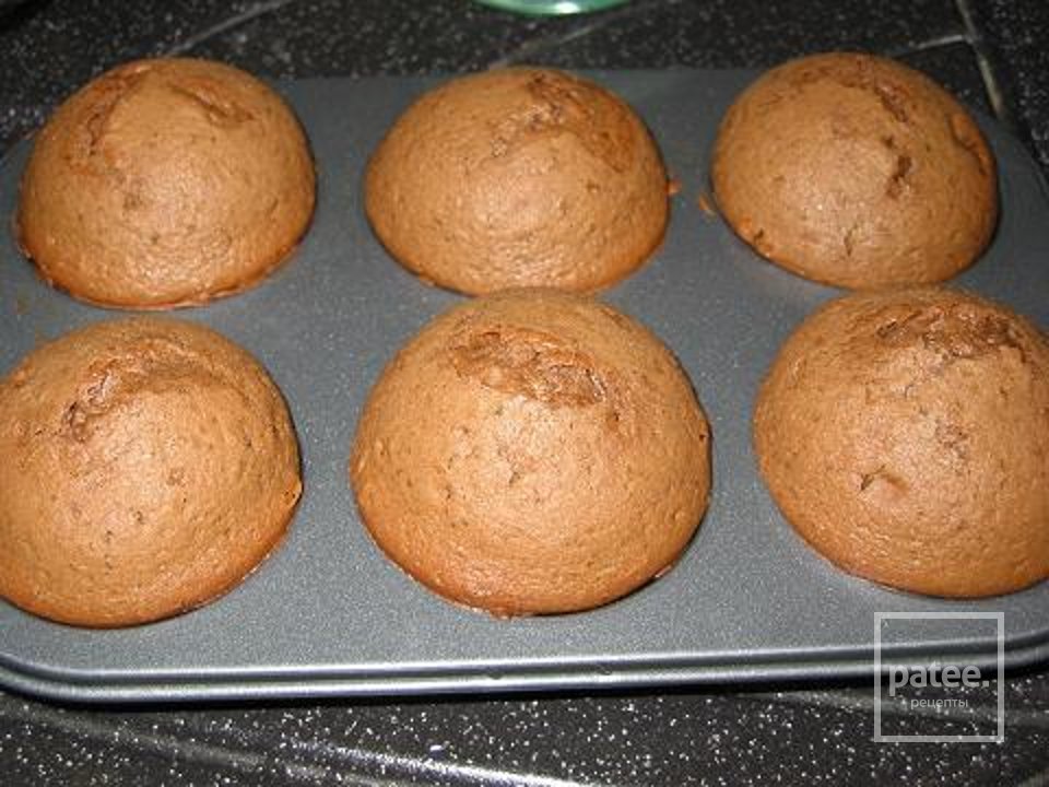 Шоколадные маффины с кофейной начинкой - Шаг 4