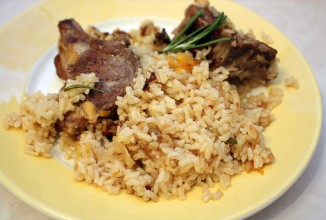 Бараньи ребрышки с рисом
