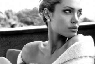 Анджелина Джоли вновь лучшая