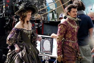 Мила Йовович и Орландо Блум  в фильме о трех мушкетерах