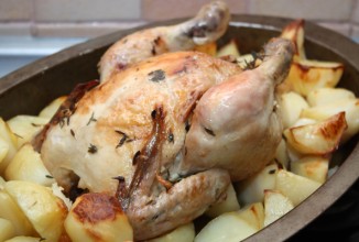 Запеченная курица с тимьяном