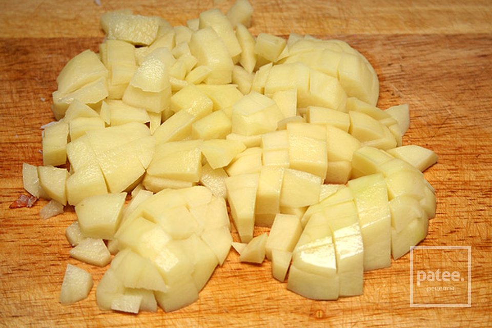 Гороховый суп с копченостями и гренками - Шаг 4