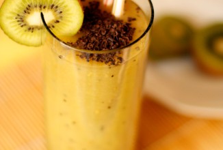 Летний фруктовый коктейль