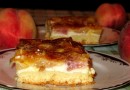 Пирог с творогом и свежими персиками