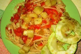 Паста с кабачками,перцем, помидорами