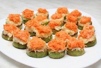 Кабачки с сыром и морковью