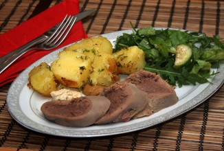 Отварной говяжий язык