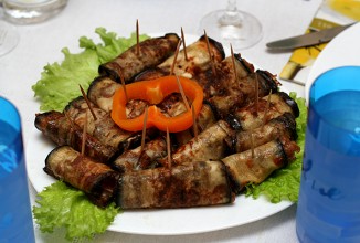 Рулетики из баклажанов
