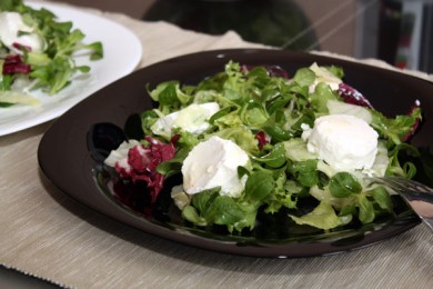 Рецепт Зеленый салат с козьим сыром