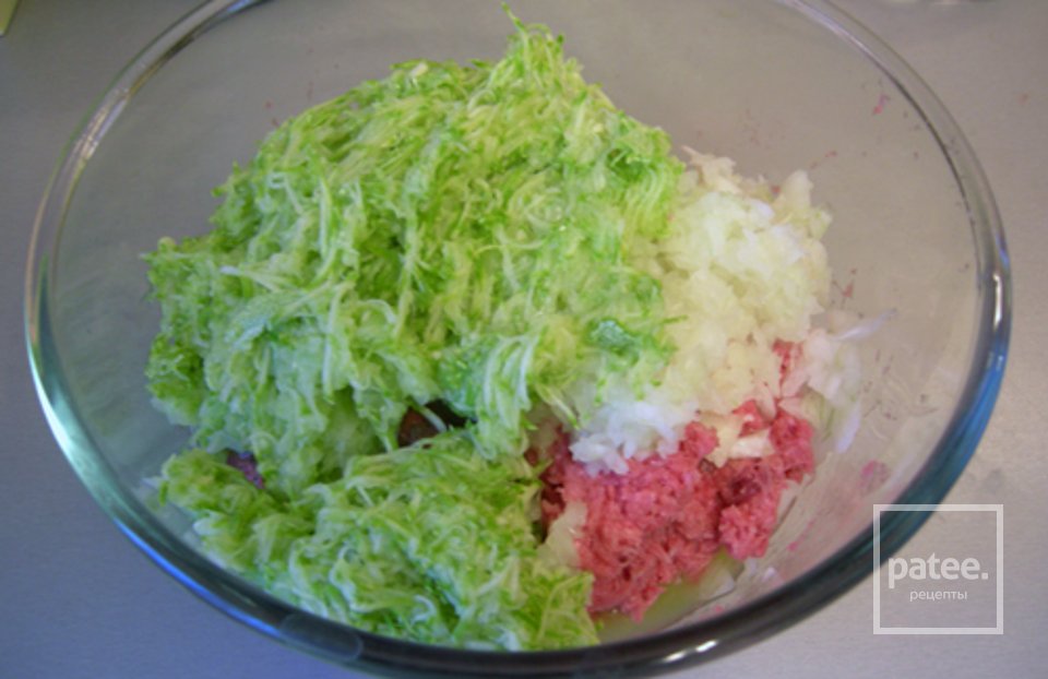 Котлеты из индейки с кабачками - Шаг 3