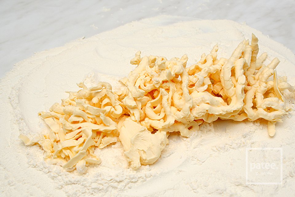 Мясной пирог с сыром - Шаг 1