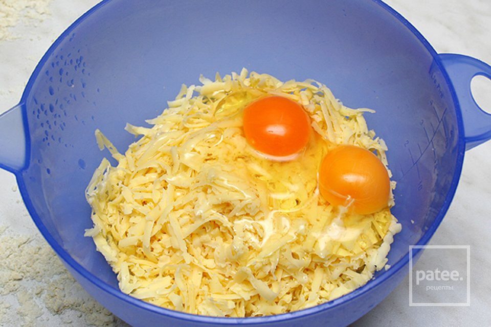 Мясной пирог с сыром - Шаг 7