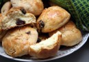 Булочки с изюмом