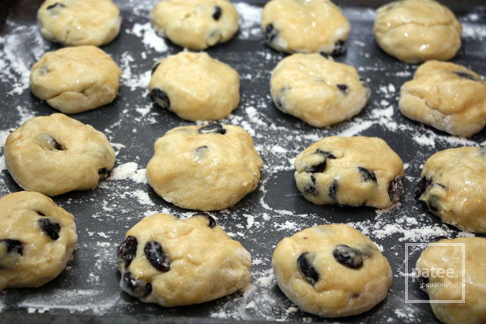 Булочки с изюмом - Шаг 8