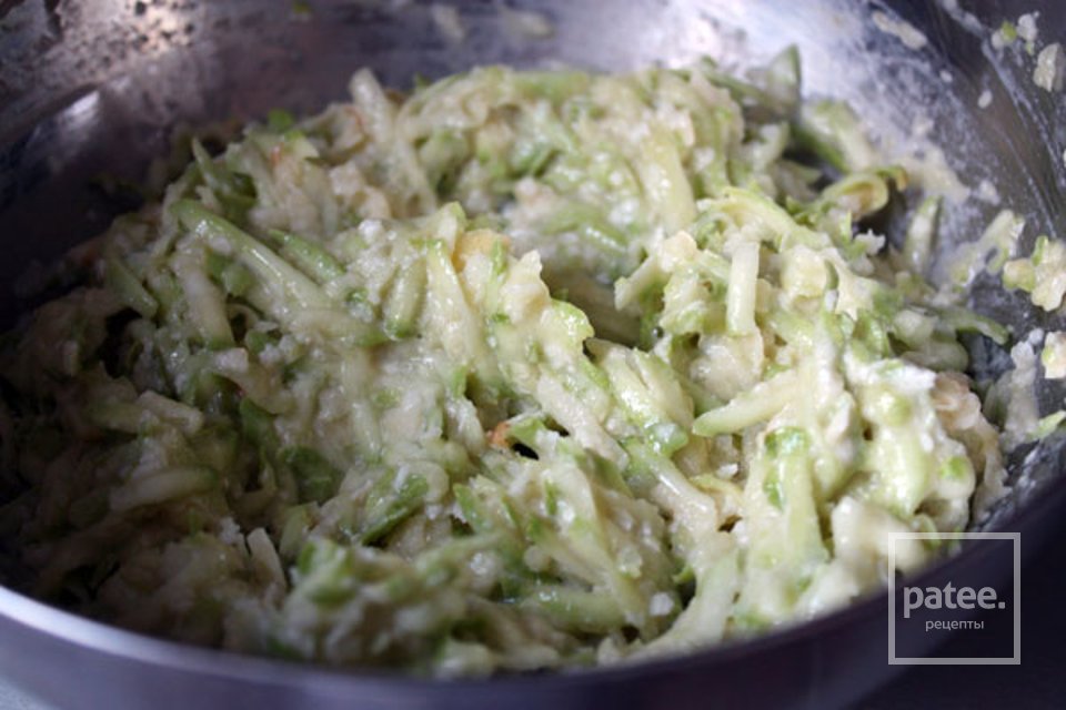 Оладьи из кабачков - Шаг 2