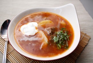 Суп из говядины с тмином