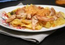 Паста с курицей и сливочным соусом
