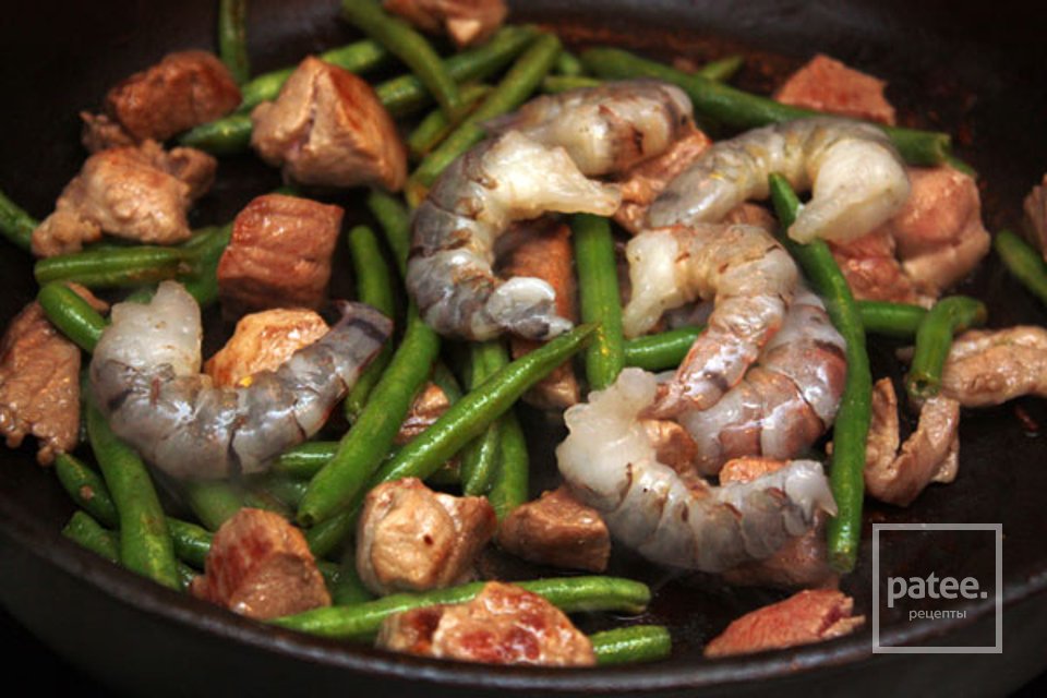 Рисовая лапша с мясом и креветками - Шаг 4