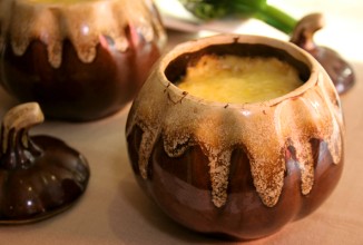 Курица в горшочках с овощами