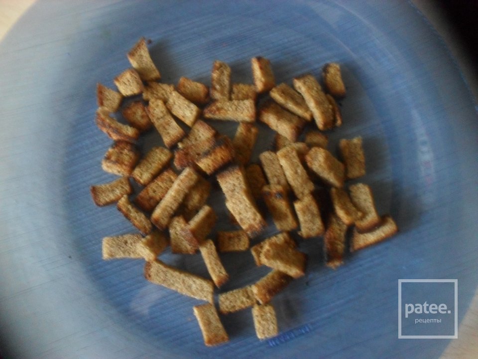 Салат из ржаных сухариков "Кризис" - Шаг 2