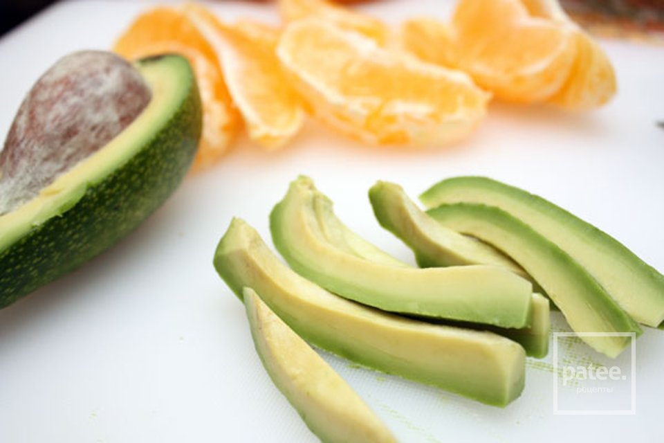 Салат из сладкого перца с авокадо - Шаг 1