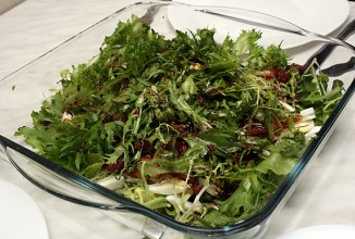 Салат из фризе